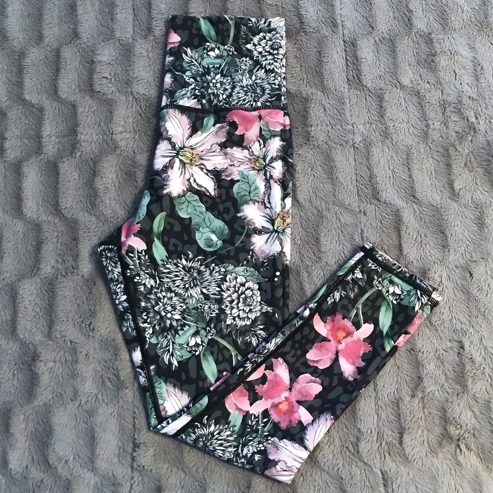 Euc Evolution And Creation Capris S - image 1